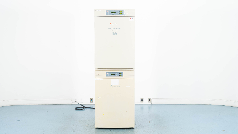 Image of Thermo Forma Series II Water jacketed Double Stack CO2 Incubator
